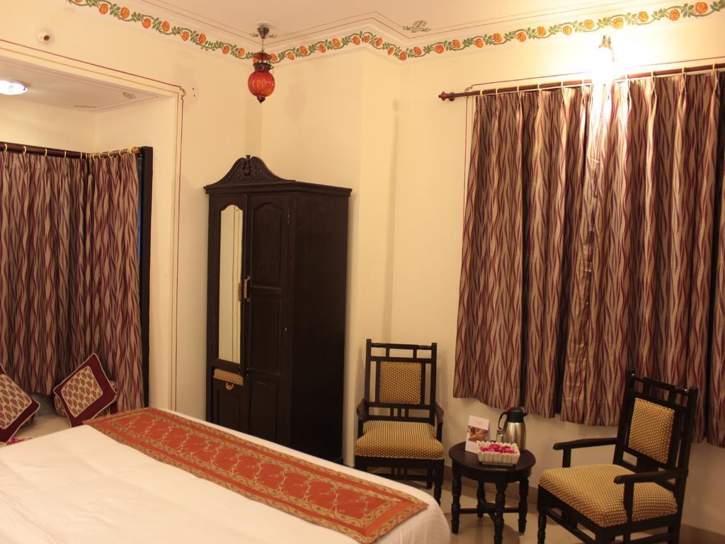 Hotel Mahima Palace Udaipur Esterno foto