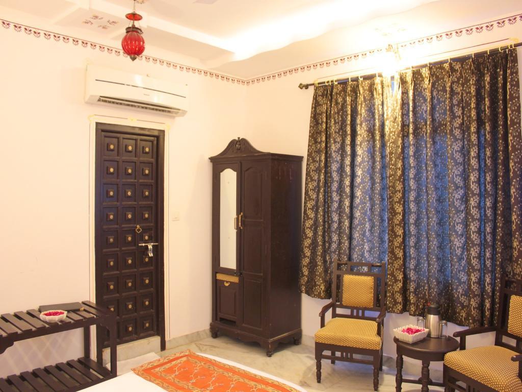 Hotel Mahima Palace Udaipur Esterno foto