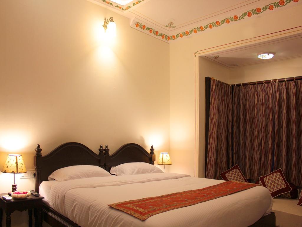 Hotel Mahima Palace Udaipur Esterno foto