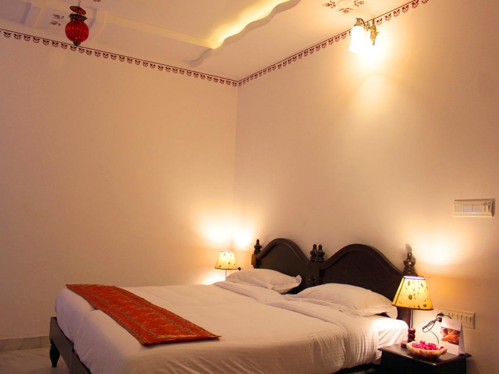 Hotel Mahima Palace Udaipur Esterno foto