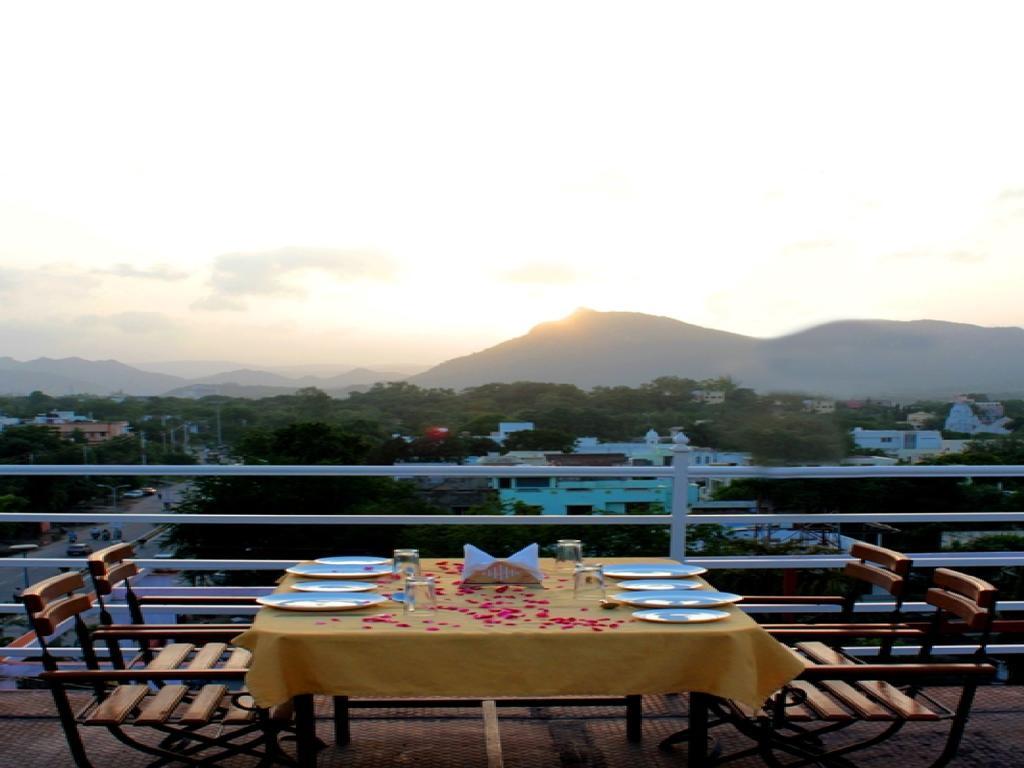 Hotel Mahima Palace Udaipur Esterno foto